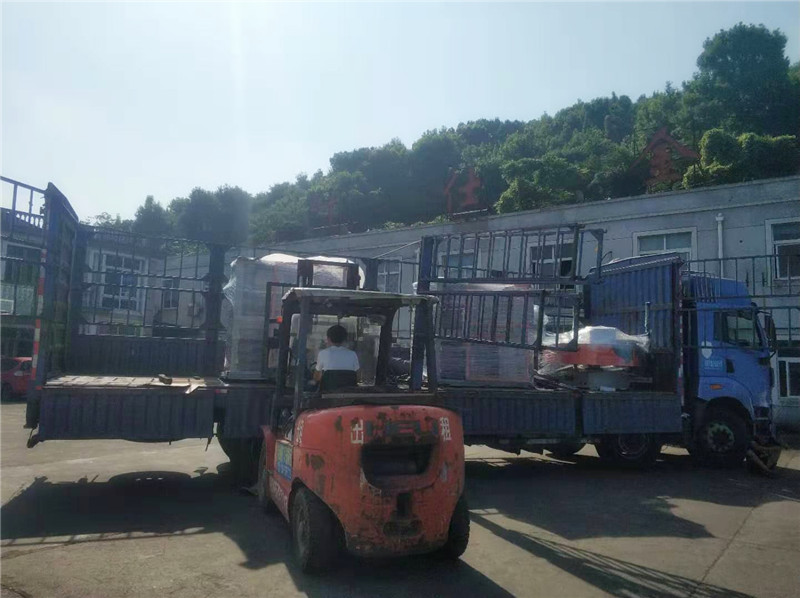 太陽(yáng)大 業(yè)績(jī)旺 貝朗數(shù)控鐵線折彎?rùn)C(jī)二臺(tái)齊發(fā)寧波 太陽(yáng)大 業(yè)績(jī)旺 貝朗數(shù)控鐵線折彎?rùn)C(jī)二臺(tái)齊發(fā)寧波